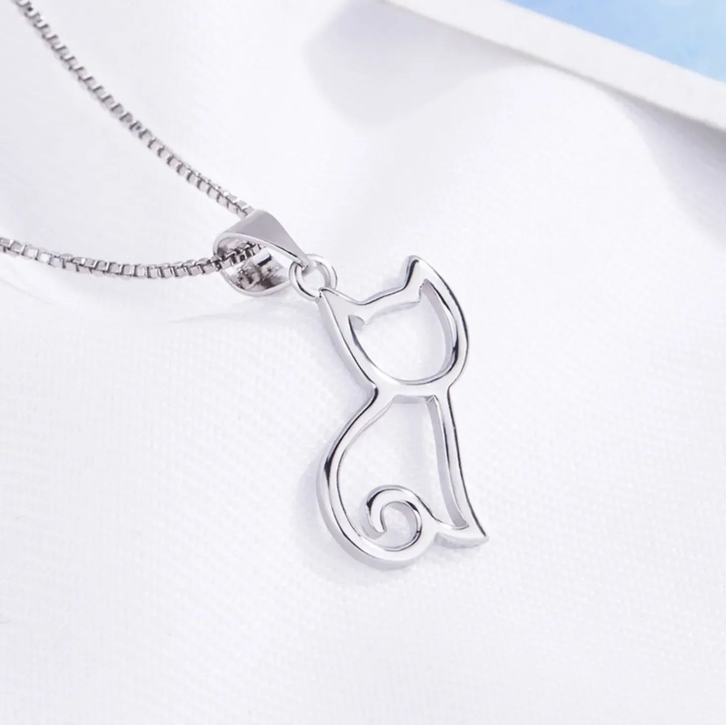 Cute cat pendant - hollow necklace
