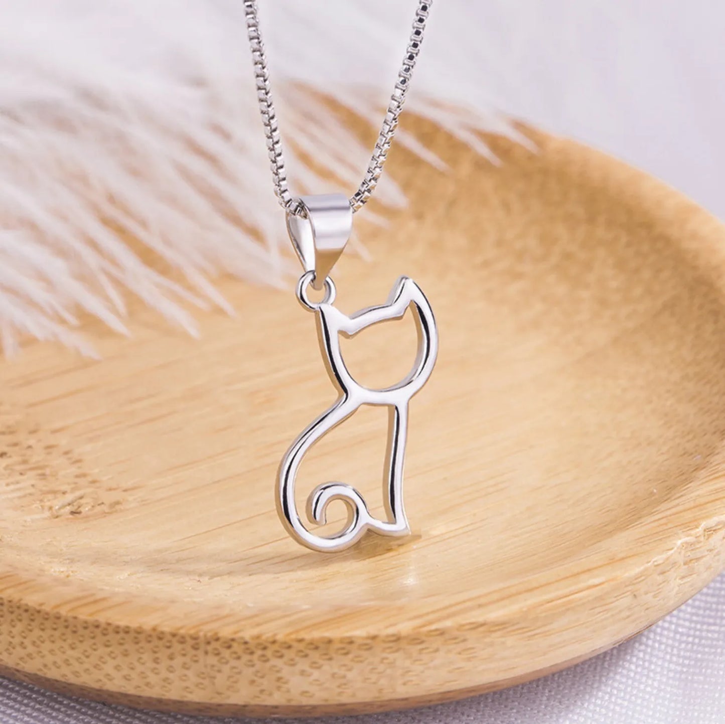 Cute cat pendant - hollow necklace