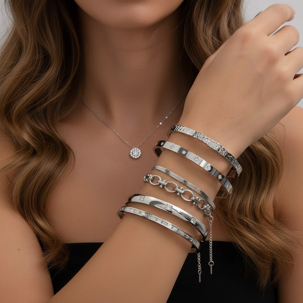 Women’s Open Bangle with Structured Surface and Narrow Band Design
