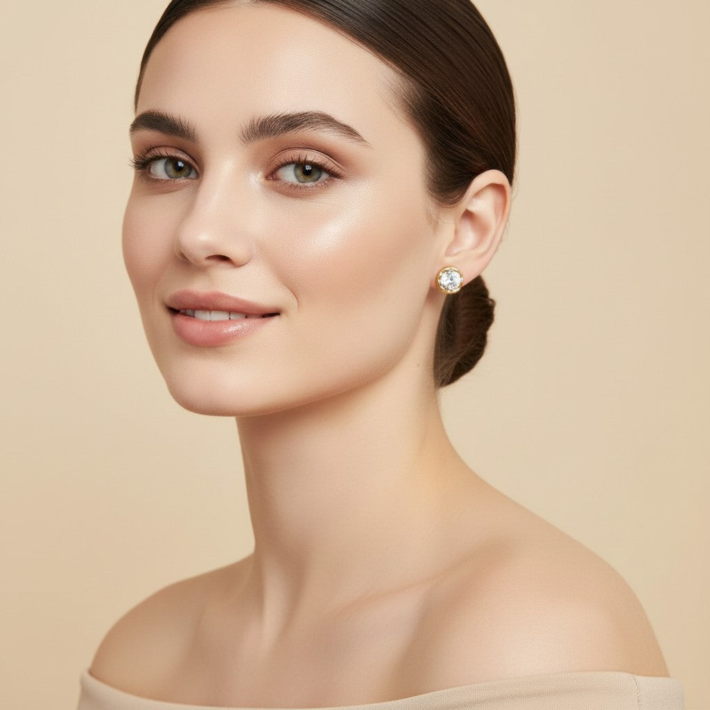 Women’s Round Ear Studs with Central Stone and Classic Solitaire Shape