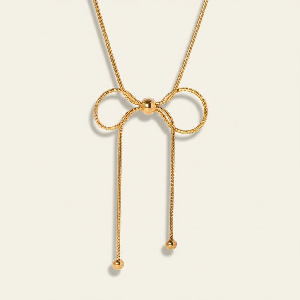 Women’s Necklace with Delicate Design and Symbolic Detail