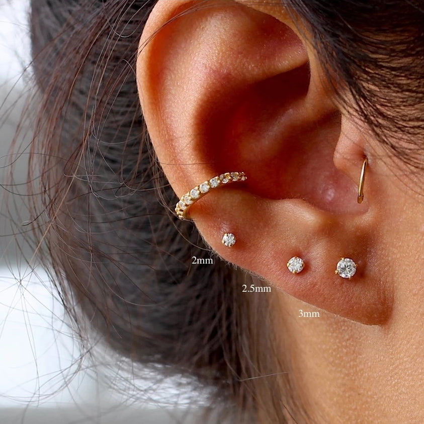 Sloane - Sparkling Mini Stud Earrings 2mm