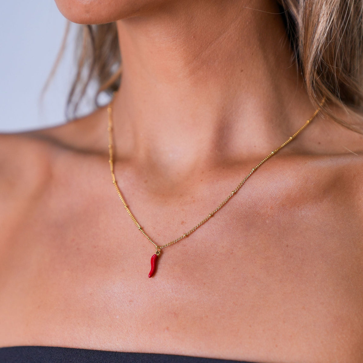 Women's Pendant Necklace with Chili Motif