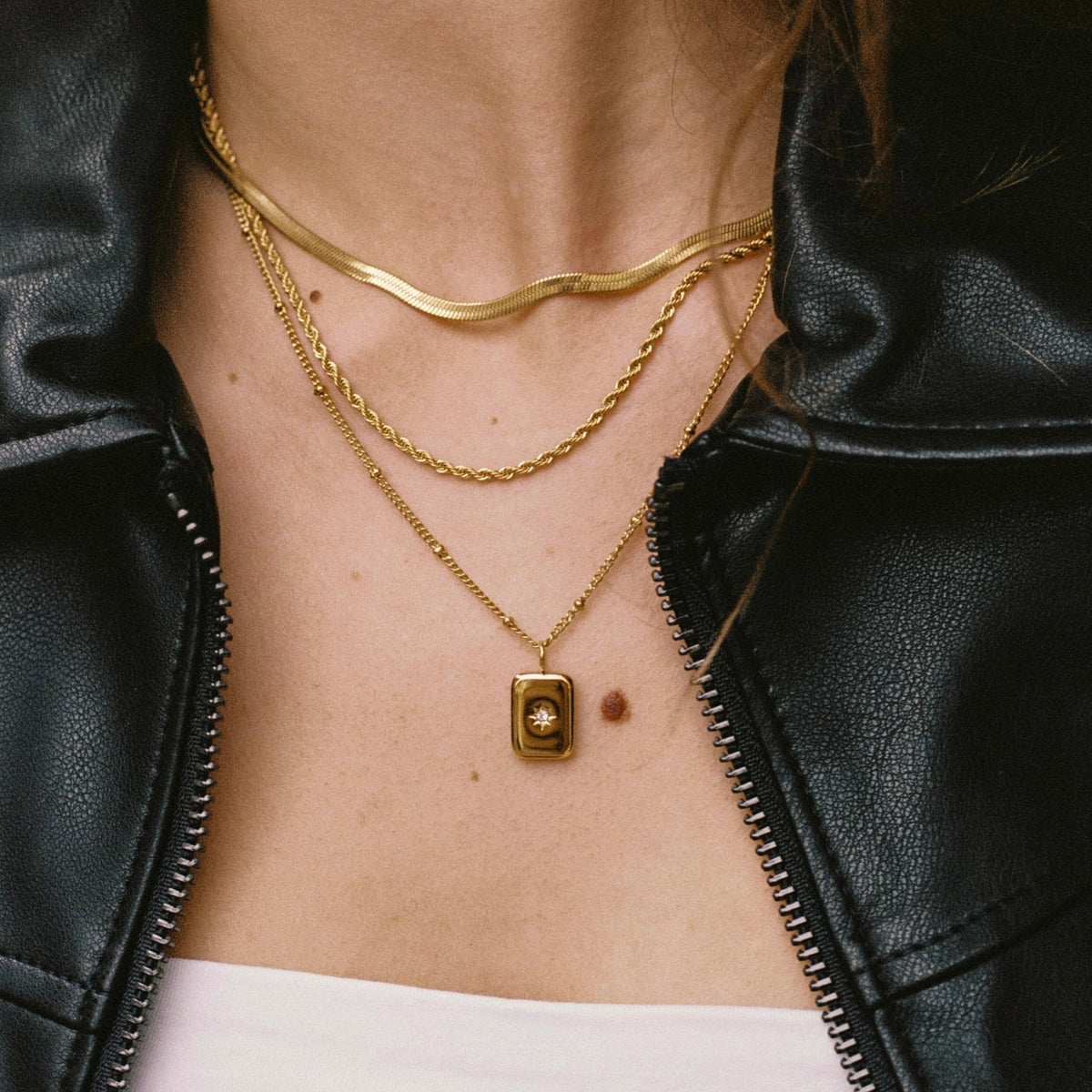 Women’s Star Pendant Necklace with Central Stone Accent