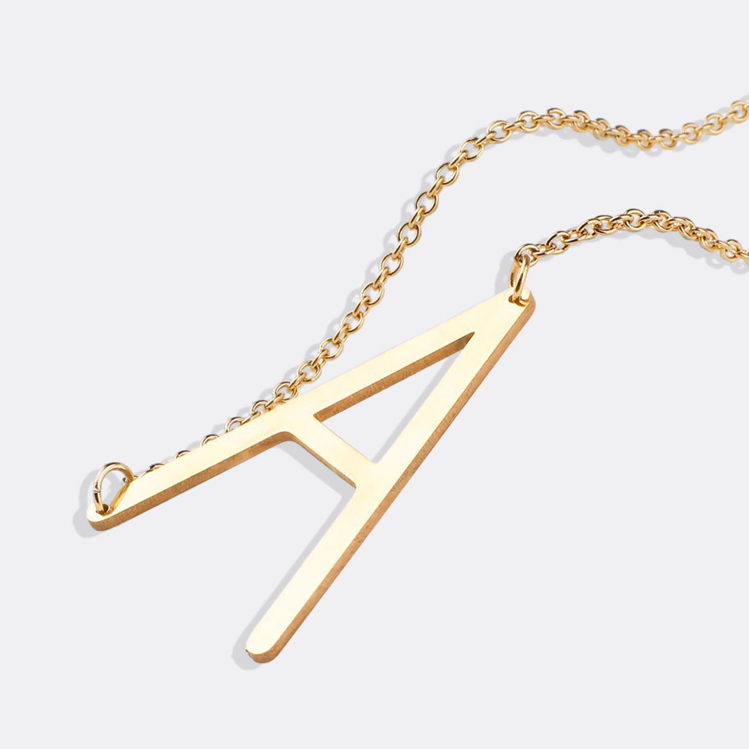 Inez – Necklace Initial Declarative