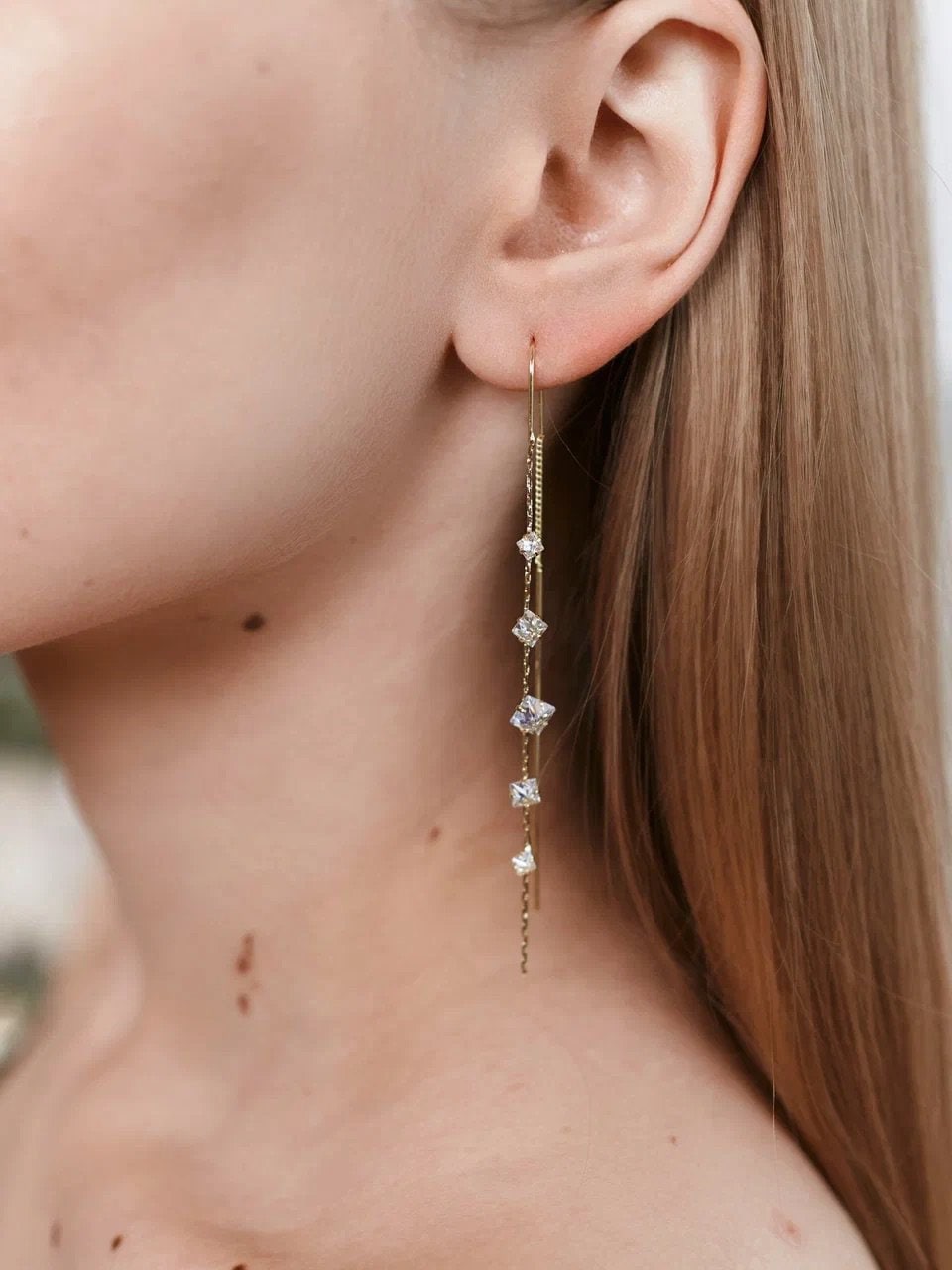 Jandi - Drop Earrings with Sparkling Crystals