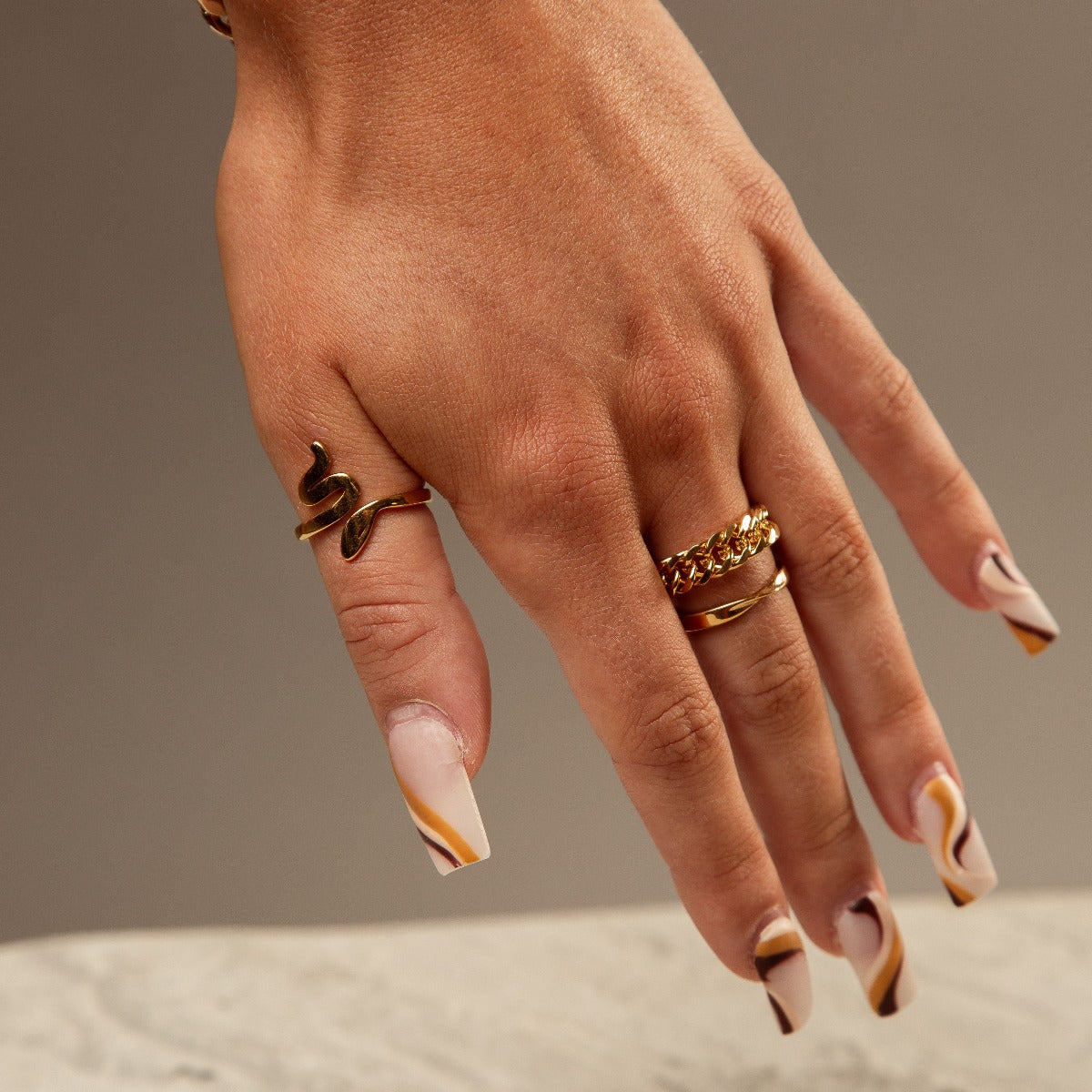 Bree – Stylish Gold Ring