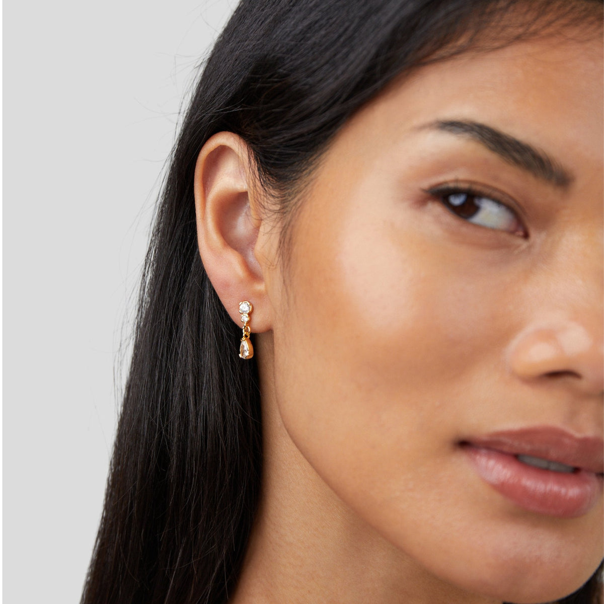 Yarina - Teardrop Earrings